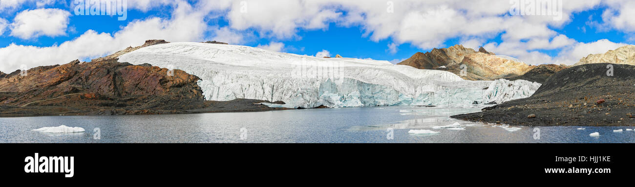 Peru, Andes, Cordillera Blanca, Huascaran National Park, Nevado Tuco, Pastoruri glacier lake Stock Photo