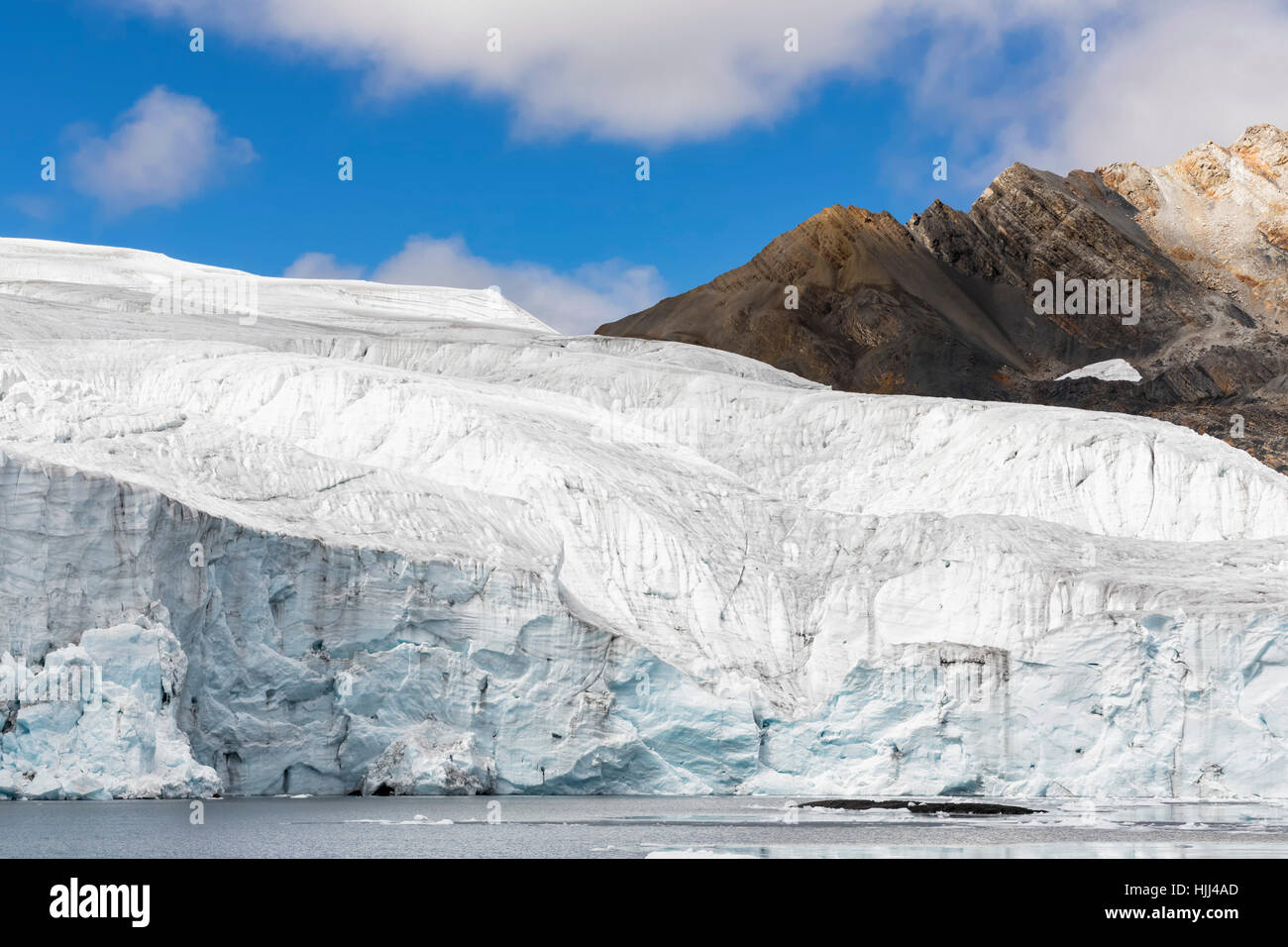 Peru, Andes, Cordillera Blanca, Huascaran National Park, Nevado Tuco, Pastoruri glacier lake Stock Photo