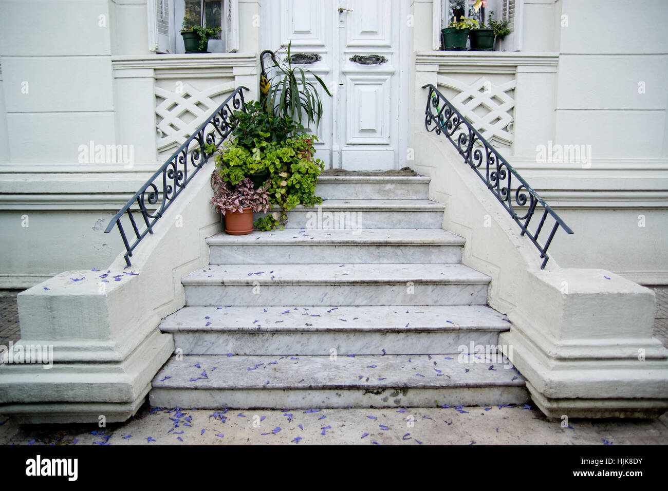 Escalera de entrada a una casa Stock Photo