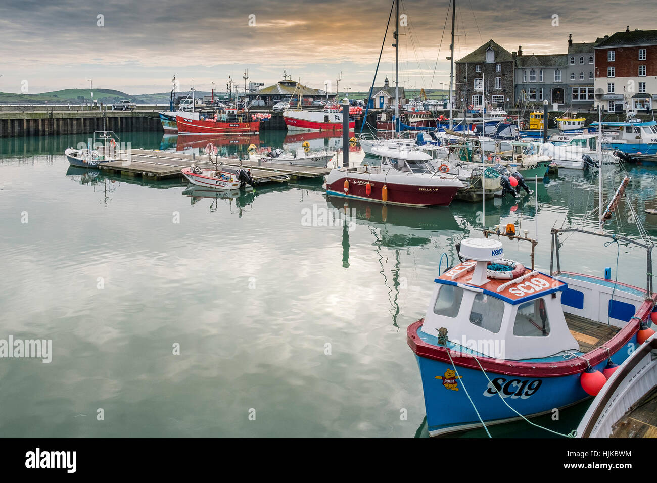 Padstow harbour cornwall hires stock photography and images Alamy