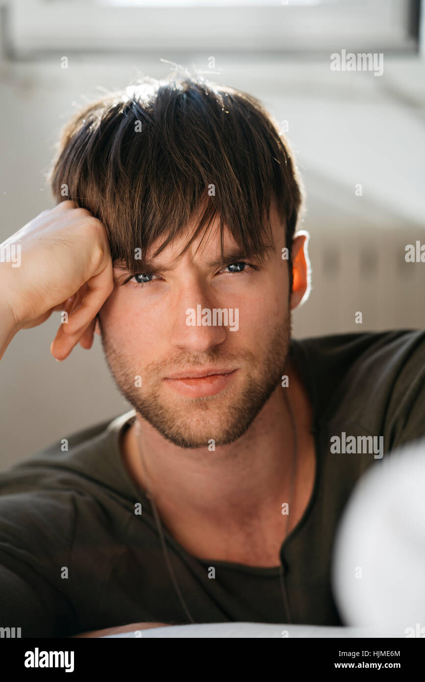 Serious man hi-res stock photography and images - Alamy