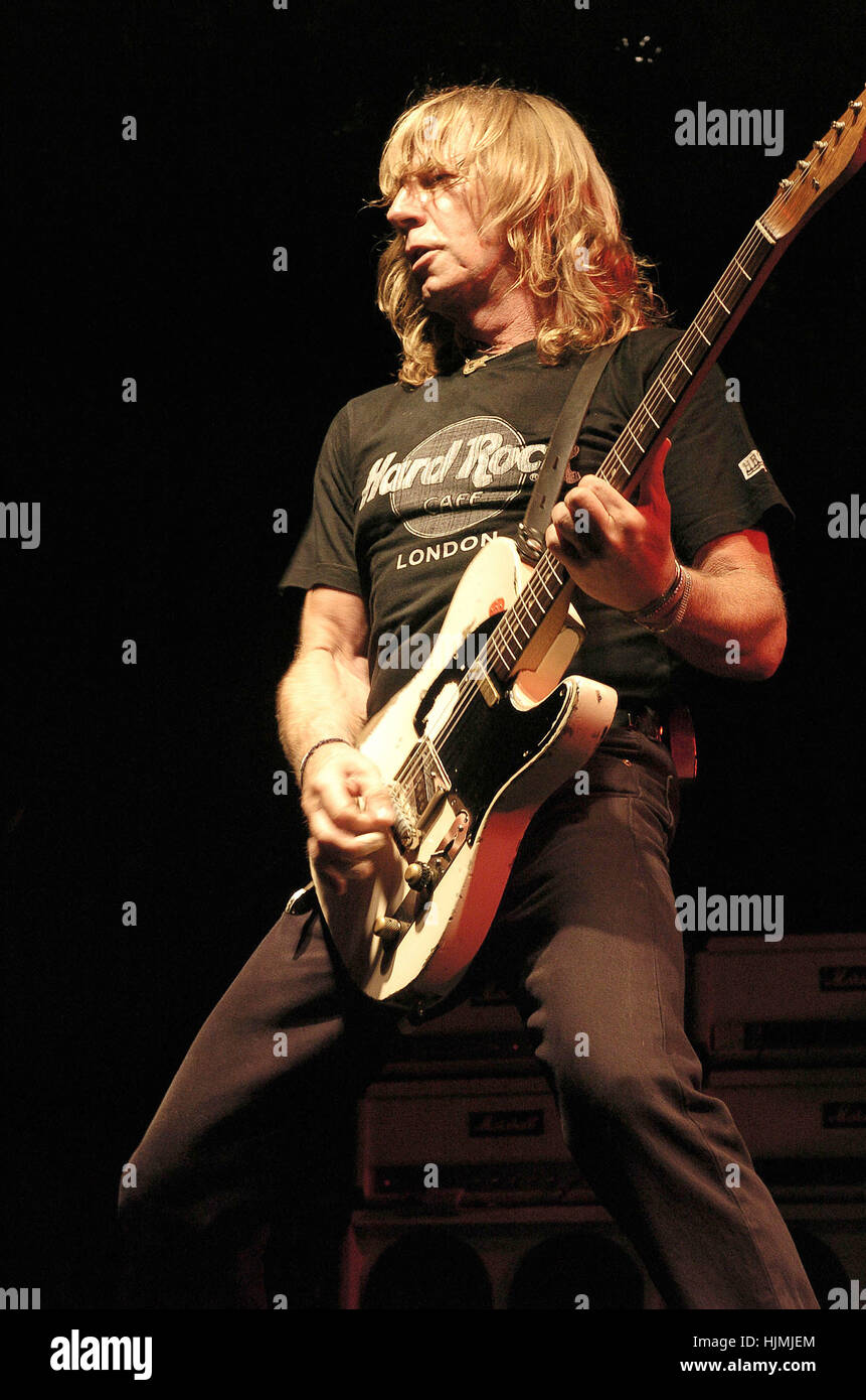 Status quo rick parfitt hires stock photography and images Alamy