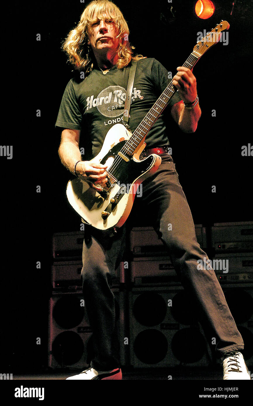 Status Quo guitarist Rick Parfitt has passed away Featuring Rick