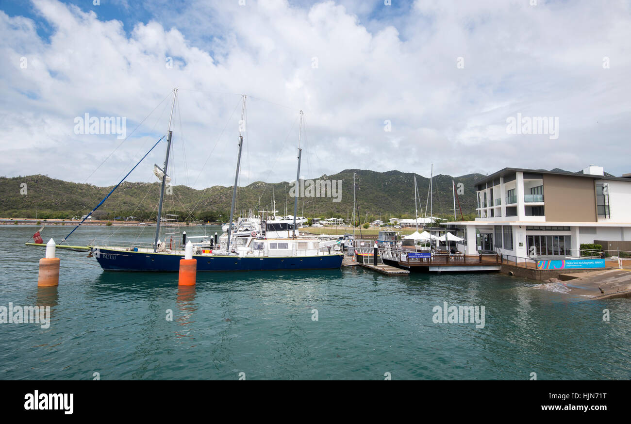 Nelly Bay, Island Queensland Australia Stock Photo Alamy