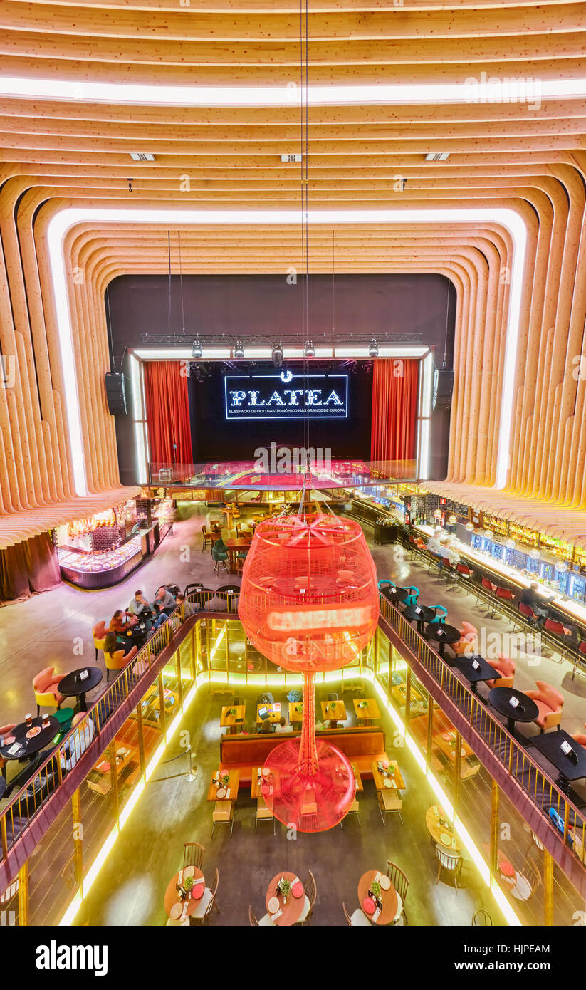 Platea Madrid, a gourmet food hall located in a former cinema on the Plaza  de Colon. Madrid, Spain Stock Photo - Alamy