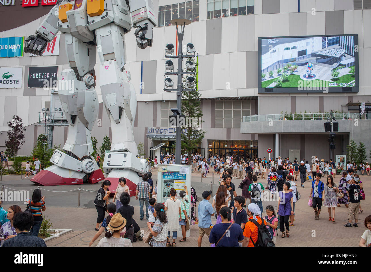 Gundam robot in Diver City Tokyo Plaza, in Odaiba (artificial island