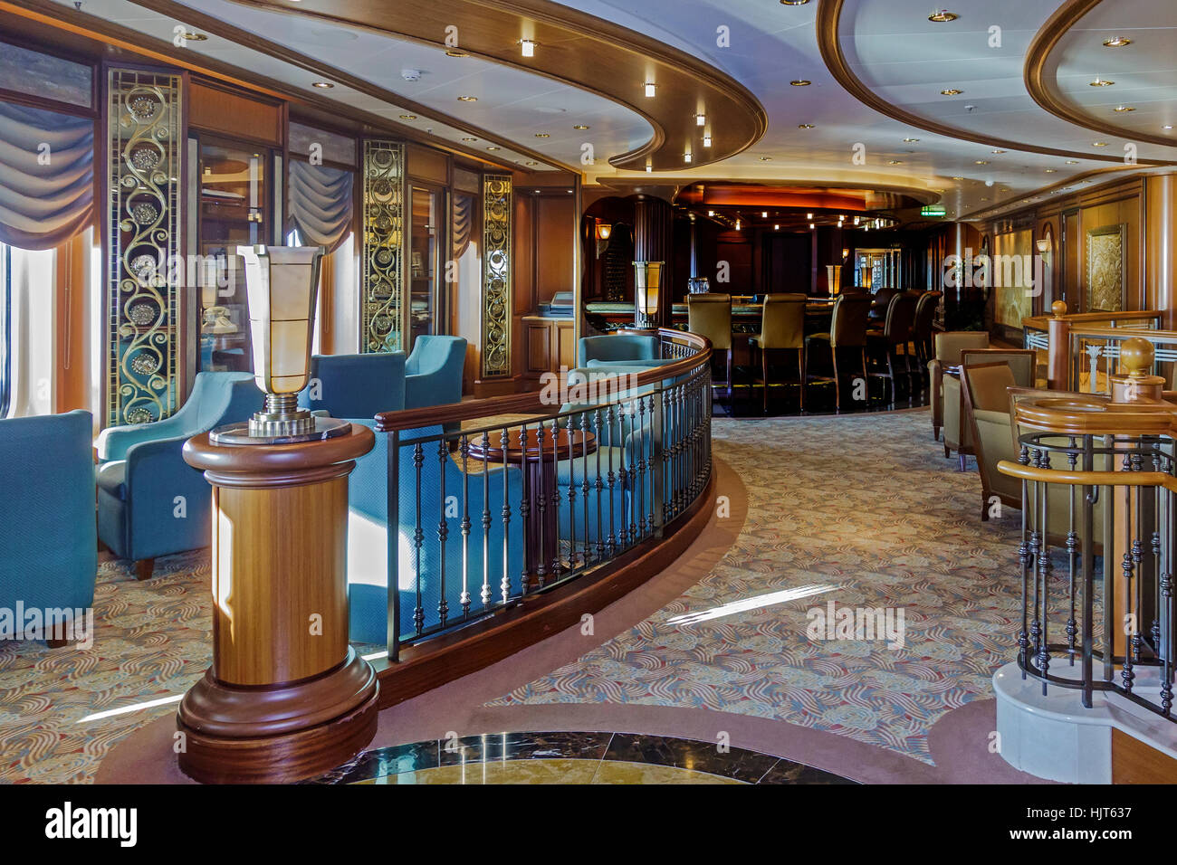 Lounge and Bar Area On Cruise Ship Queen Elizabeth Stock Photo