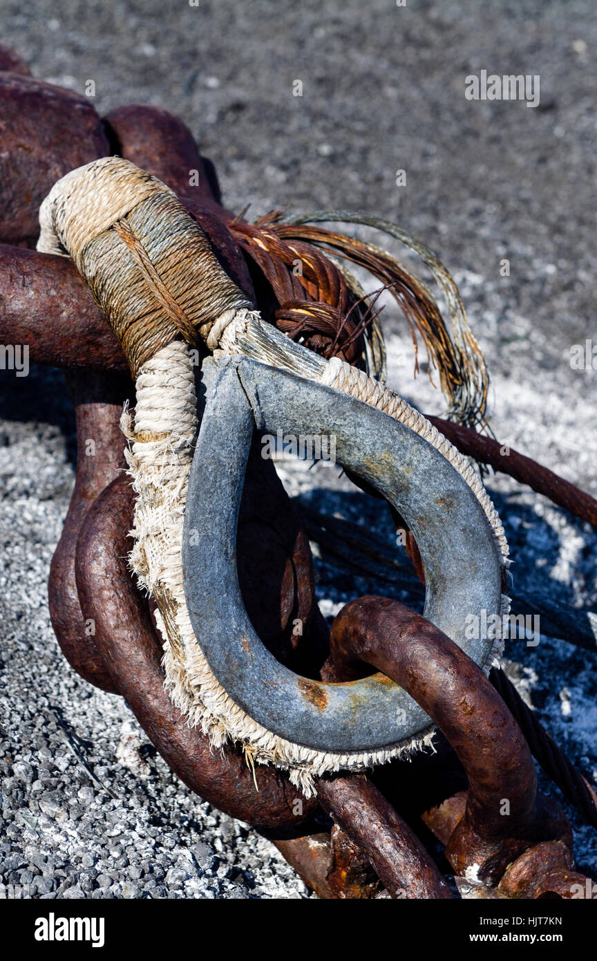 Anchor rope hi-res stock photography and images - Alamy