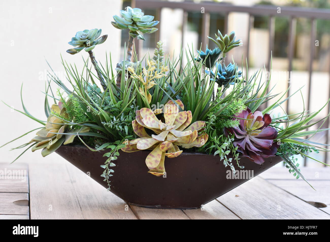 Centerpiece hi-res stock photography and images - Alamy