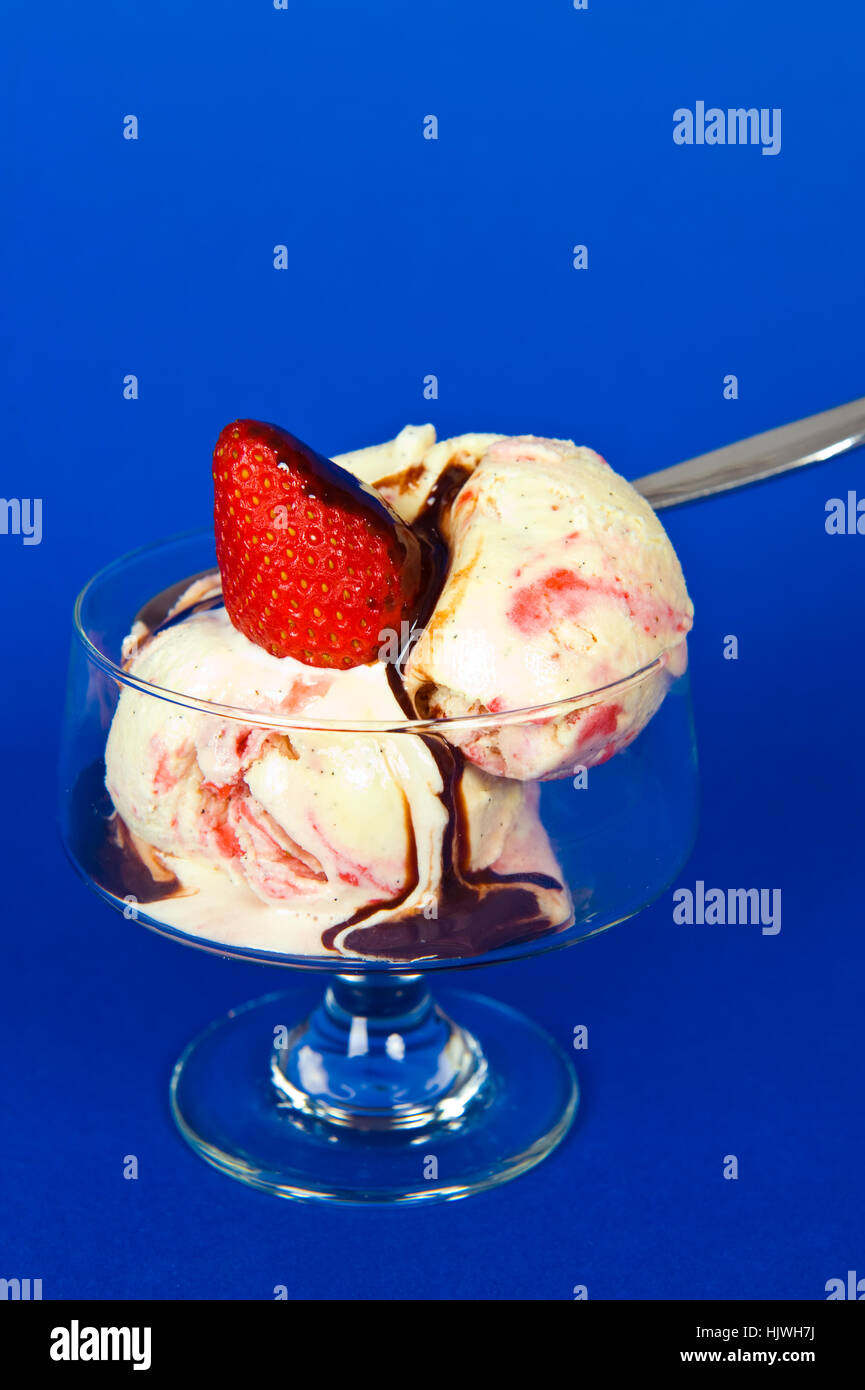 strawberry ice cream Stock Photo Alamy