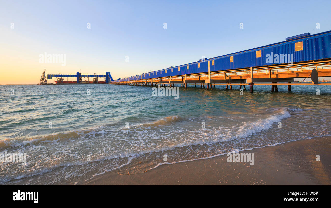 Kwinana Grain Terminal Jetty Stock Photo Alamy