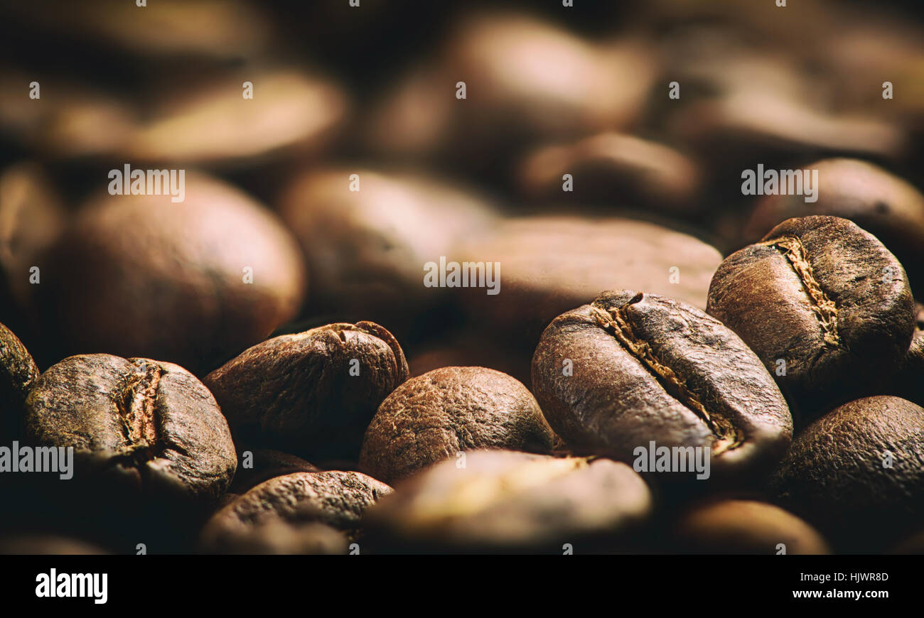 close up of roasted coffee beans. macro Stock Photo - Alamy