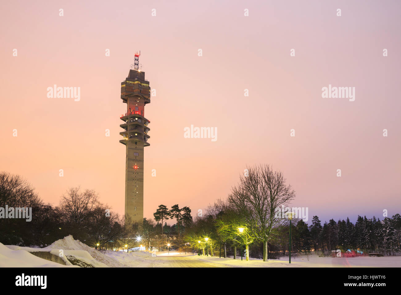 tower, night, nighttime, twilight, scandinavia, broadcast, broadcasting