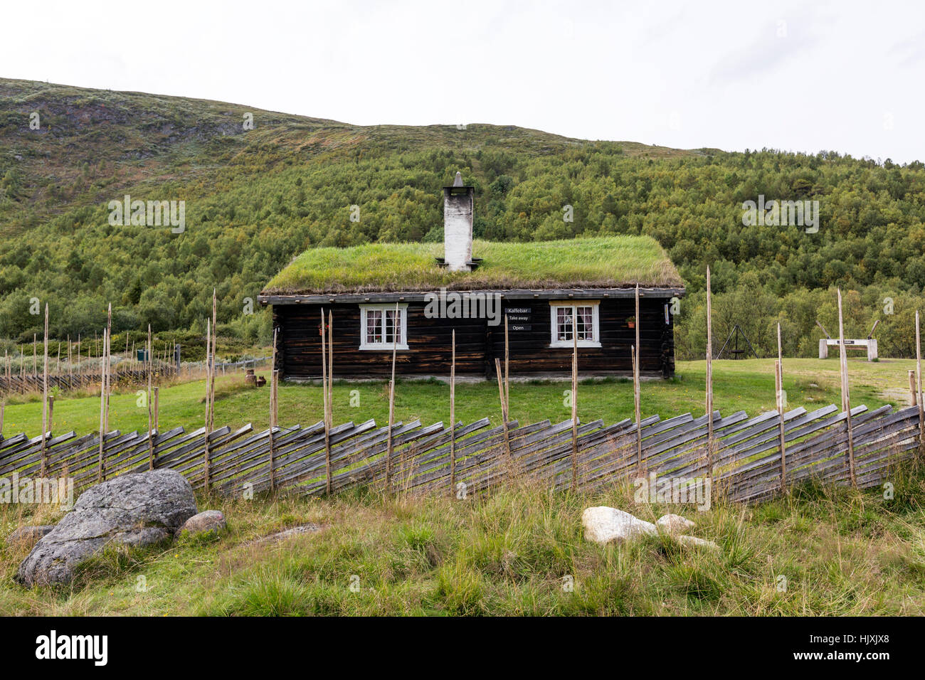 Lemonsjøen Fjellstue & Hyttegren, Cottages holidays in Vågå, Norway ...