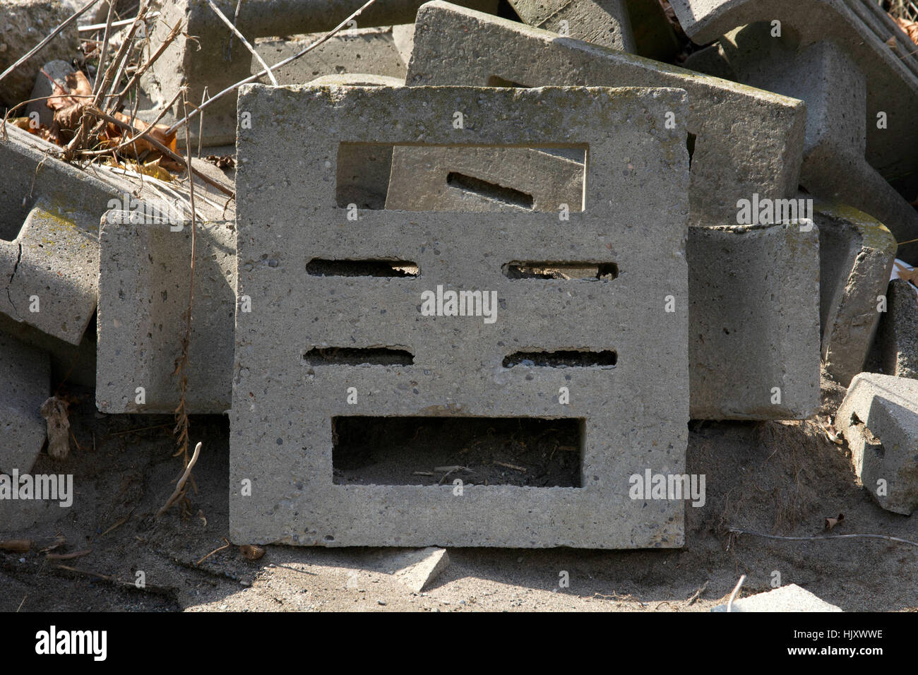 Concrete block foundation hi-res stock photography and images - Alamy