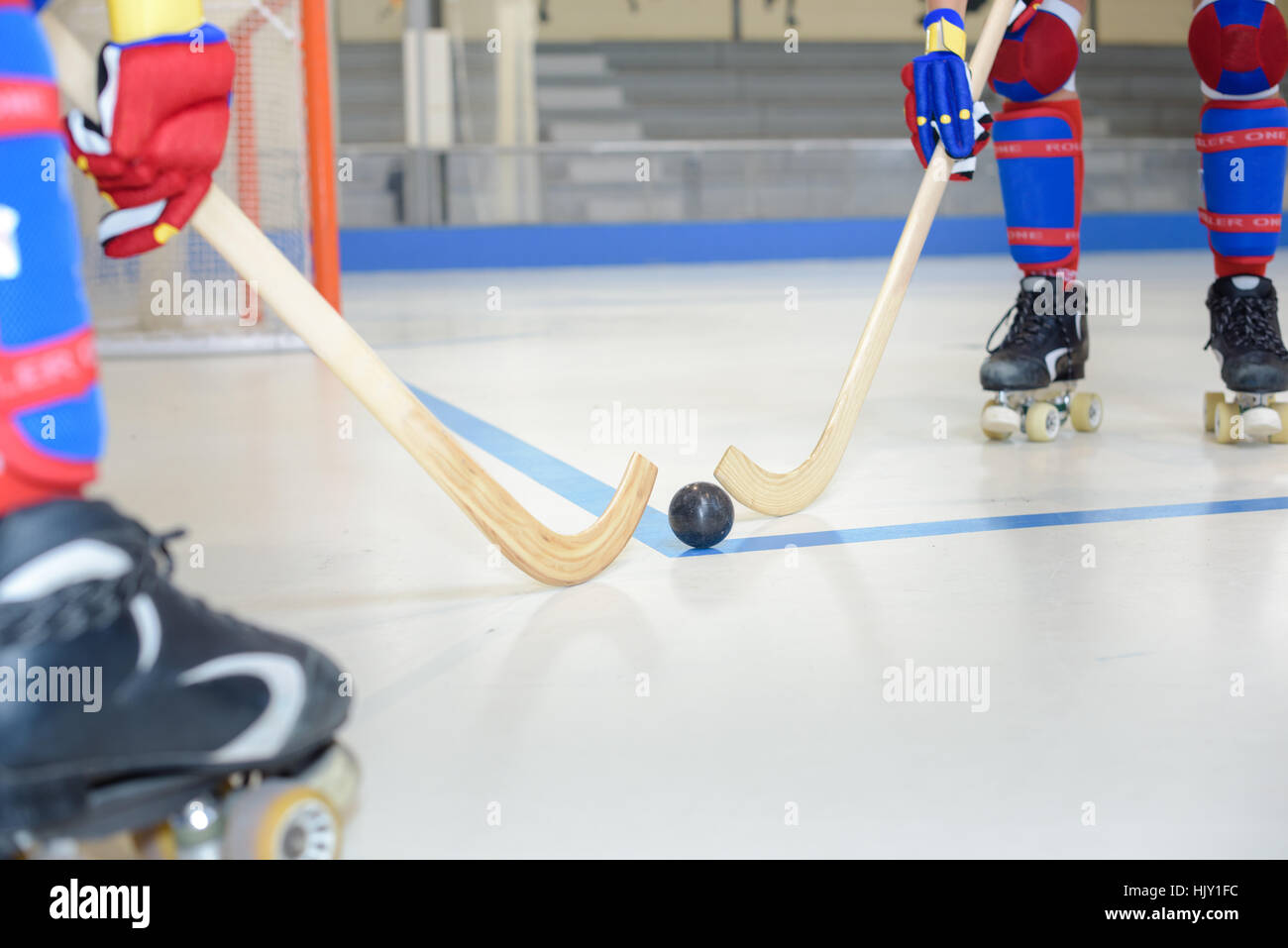 playing roller hockey Stock Photo Alamy
