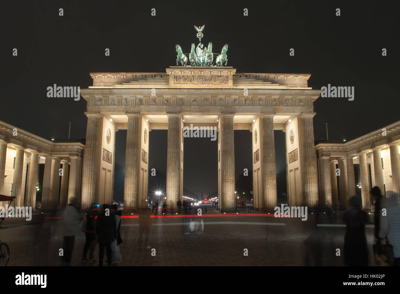Brandenburg Gate At Night 4 Stock Photo Alamy
