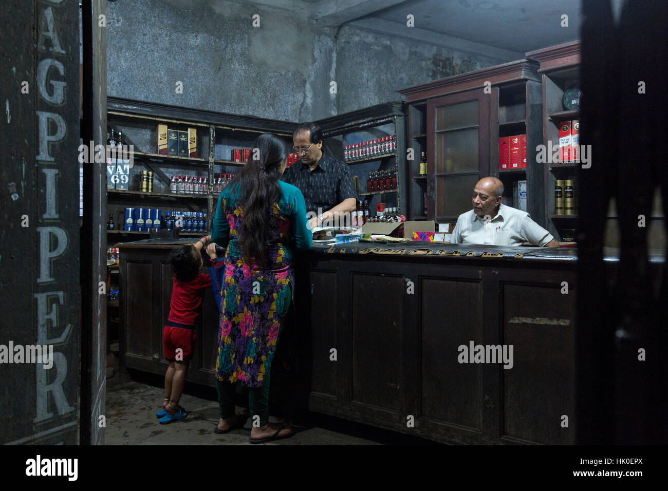 Liquor shop. Sonagachi district, Kolkata, West Bengal, India Stock