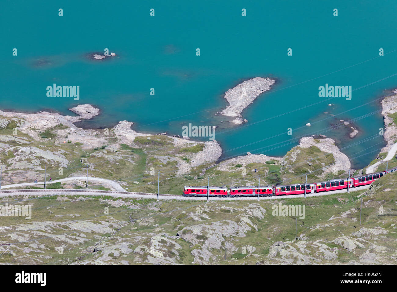 Carrera Como empezar Bernina express train at lago bianco hi-res stock photography and images -  Alamy