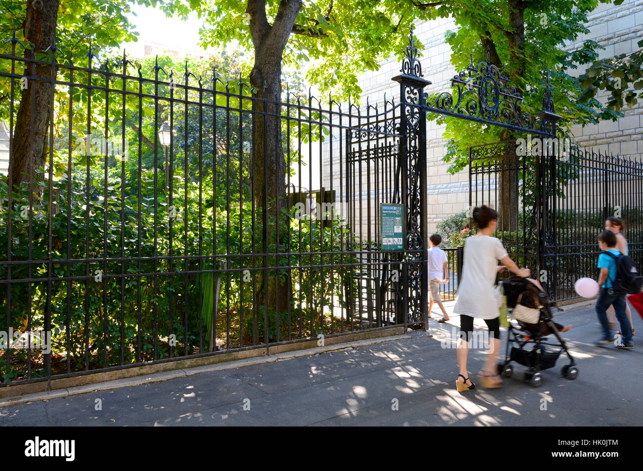 France, Paris, 15th arrondissement, rue de la Convention, Paul Gilot