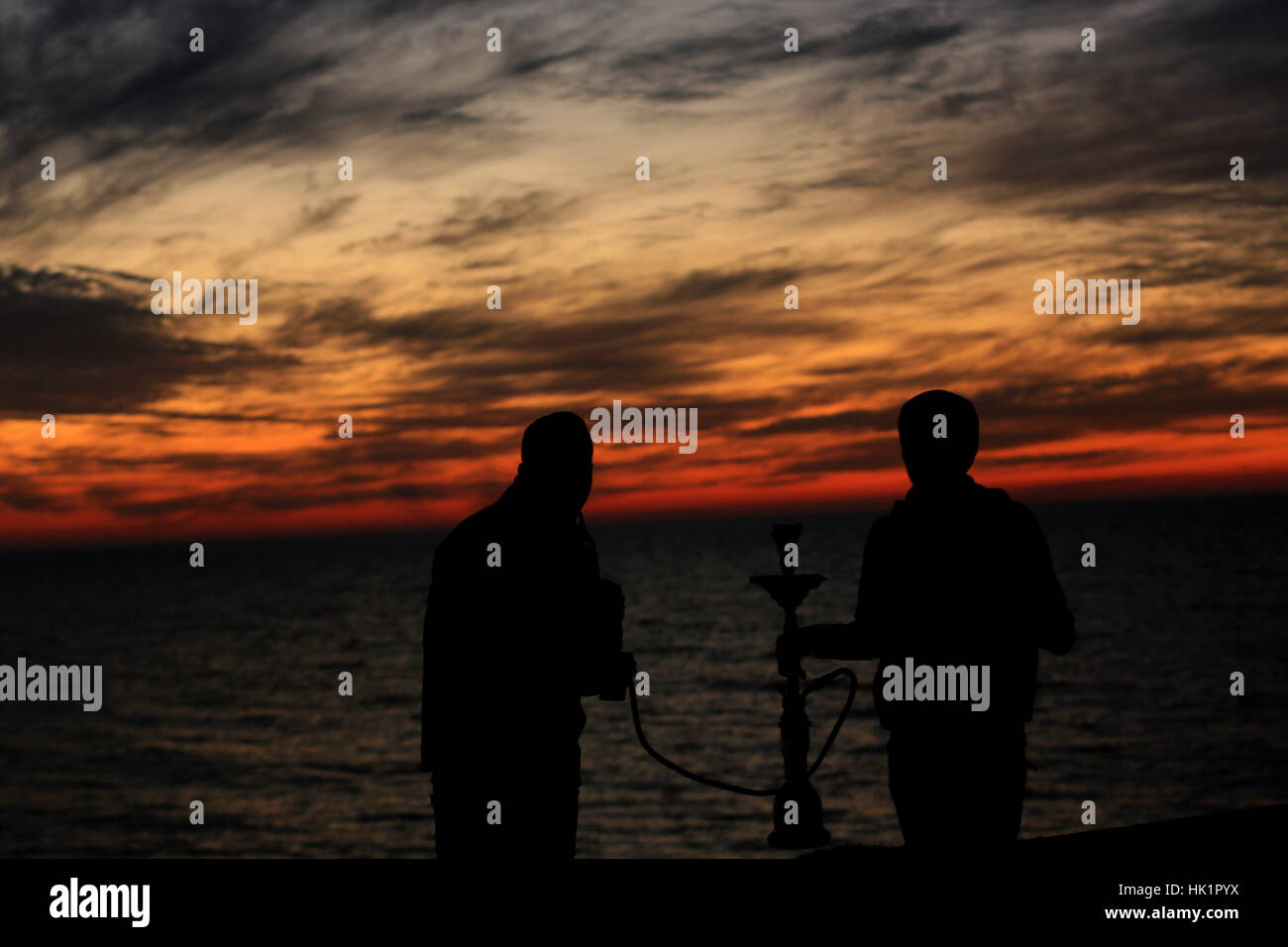 Gaza City, The Gaza Strip, Palestine. 4th Feb, 2017. Two Palestinian