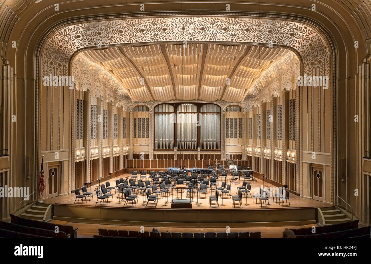 Severance hall stage hi-res stock photography and images - Alamy