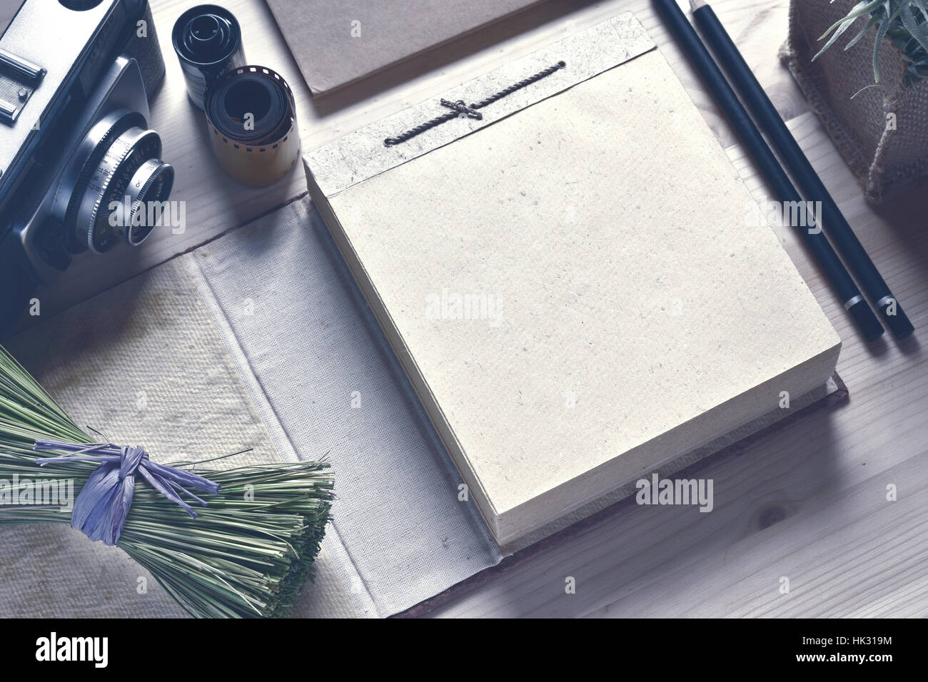 Paper Notepad On Wooden Table Graded Using A Cross Processing Filter Stock Photo Alamy Paper Notepad On Wooden Table Graded Using A Cross Processing Filter Stock Photo Alamy