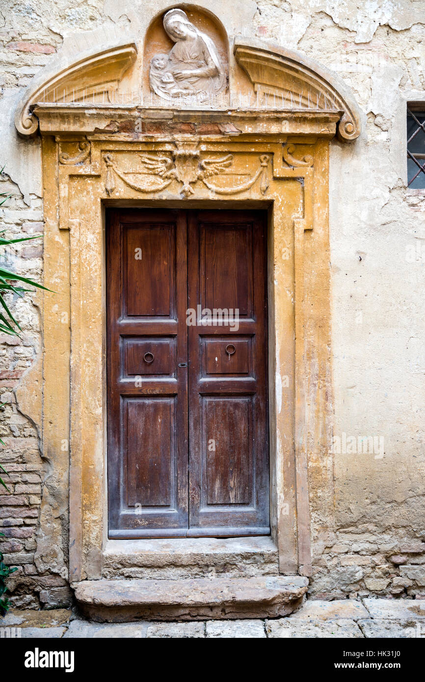 Old brown door, San Gimignano, Tuscany, Italy Stock Photo - Alamy
