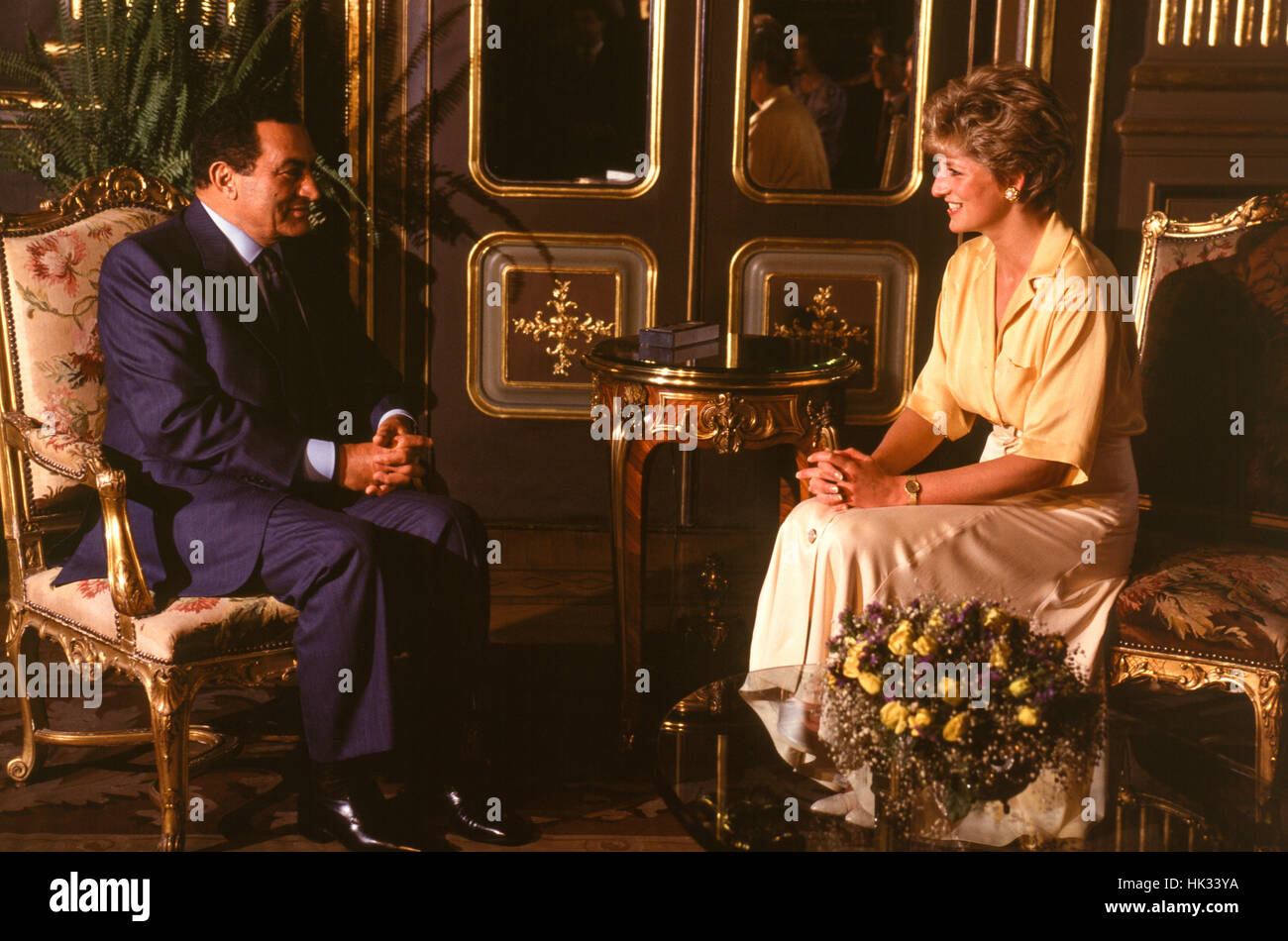 Princess Diana of Wales, on a visit to Egypt in 1992, meets Egyptian President Hosni Mubarak. Stock Photo
