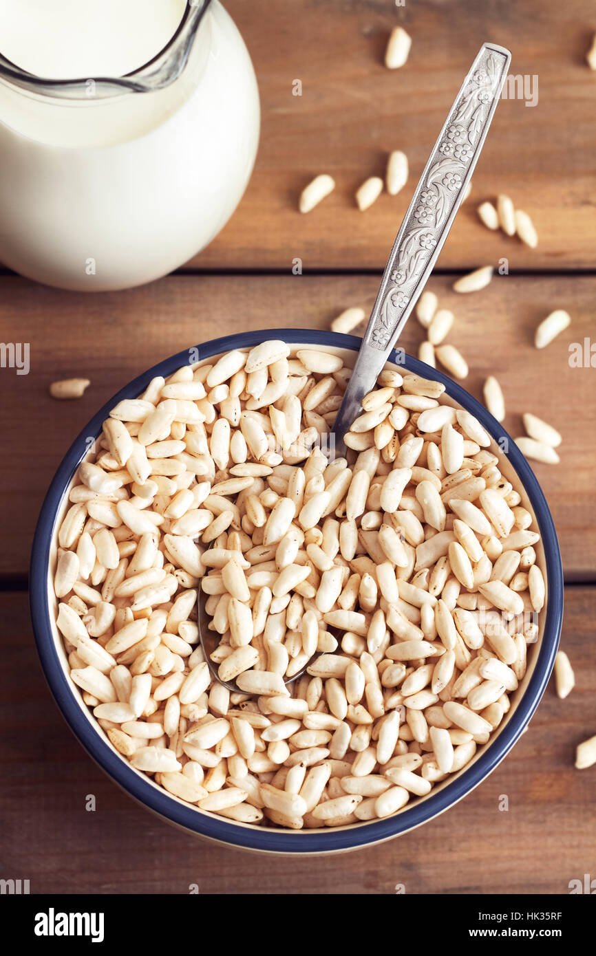 Puffed rice cereal hi res stock photography and images alamy