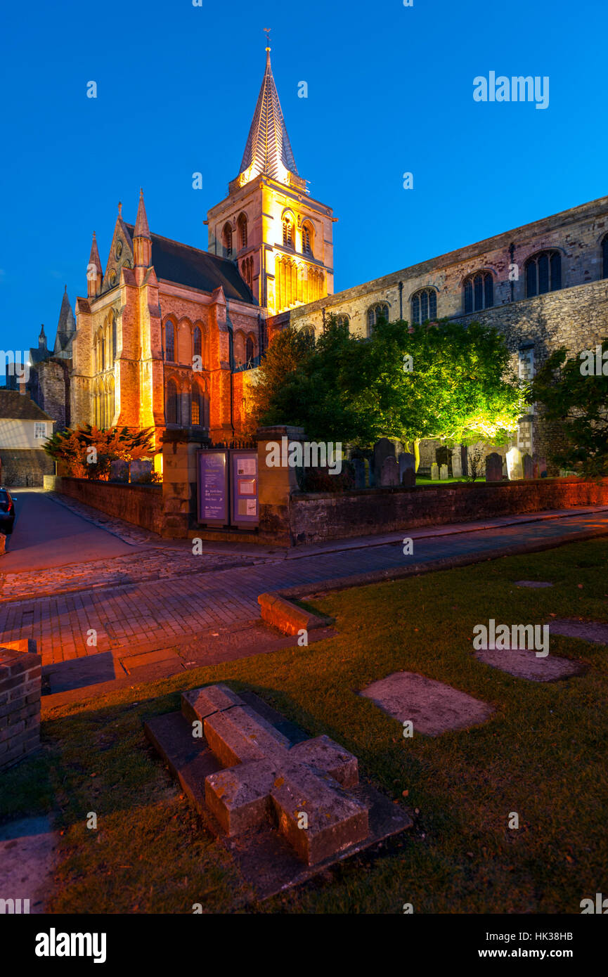 Rochester Cathedral By Night Hi res Stock Photography And Images Alamy