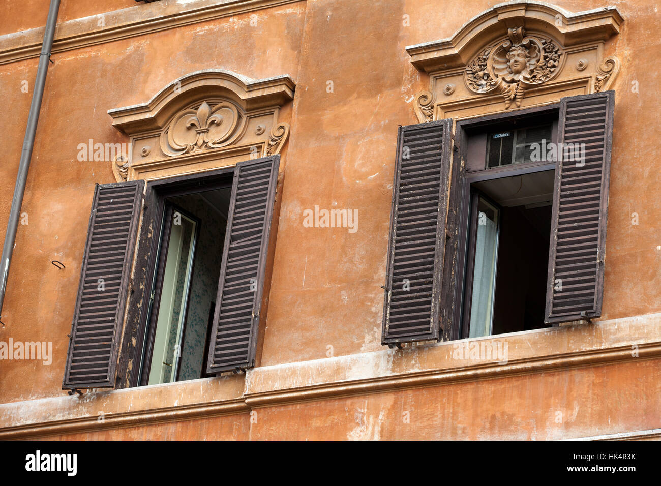 Window Rome Old Rome, roma, spanish, old, windows, italy, steps, house, building ...