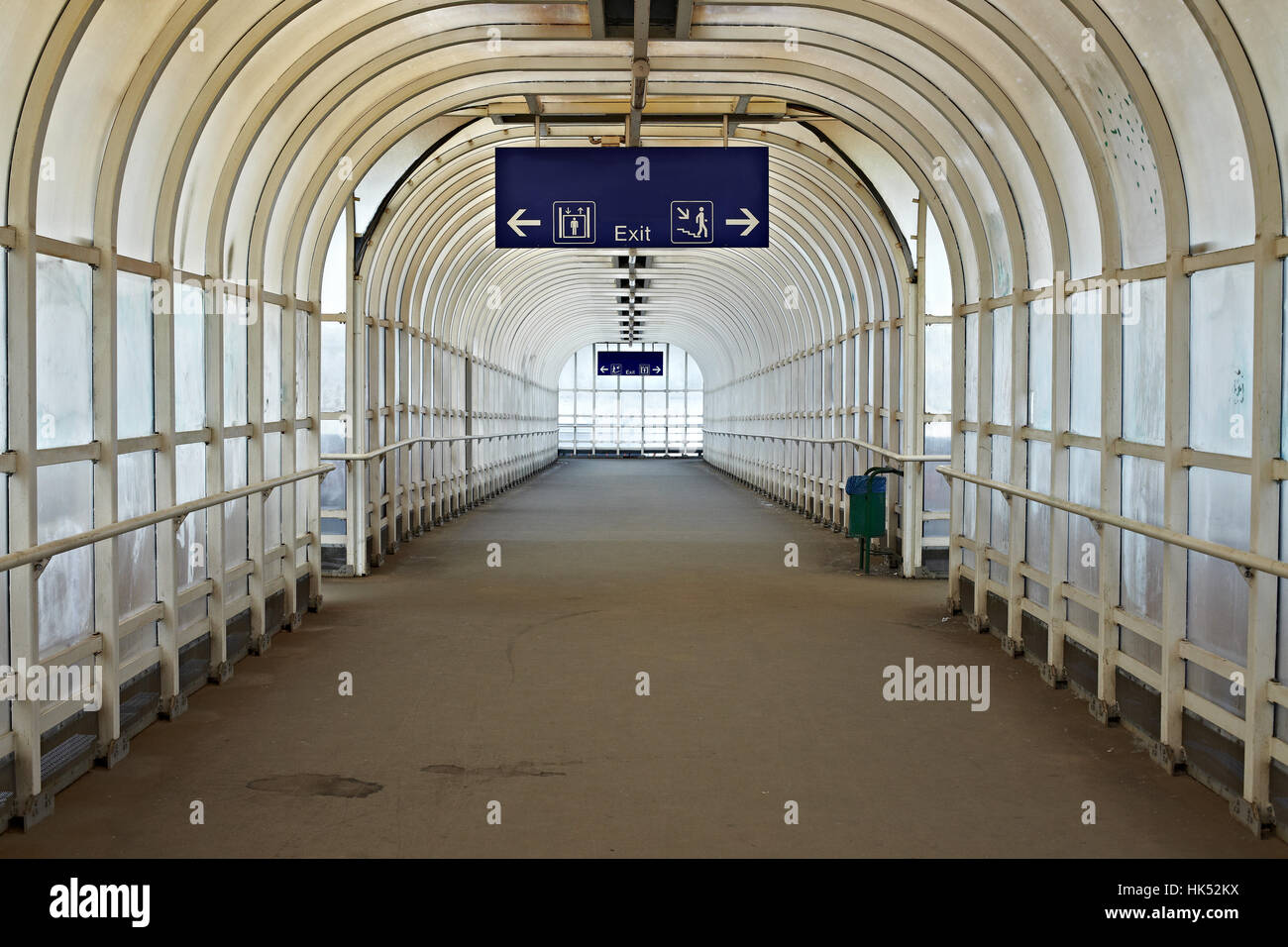 glass, chalice, tumbler, goal, passage, gate, archgway, gantry, tunnel, Stock Photo