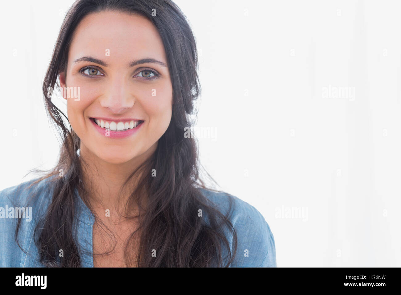 Portrait of a beautiful woman smiling at camera Stock Photo - Alamy