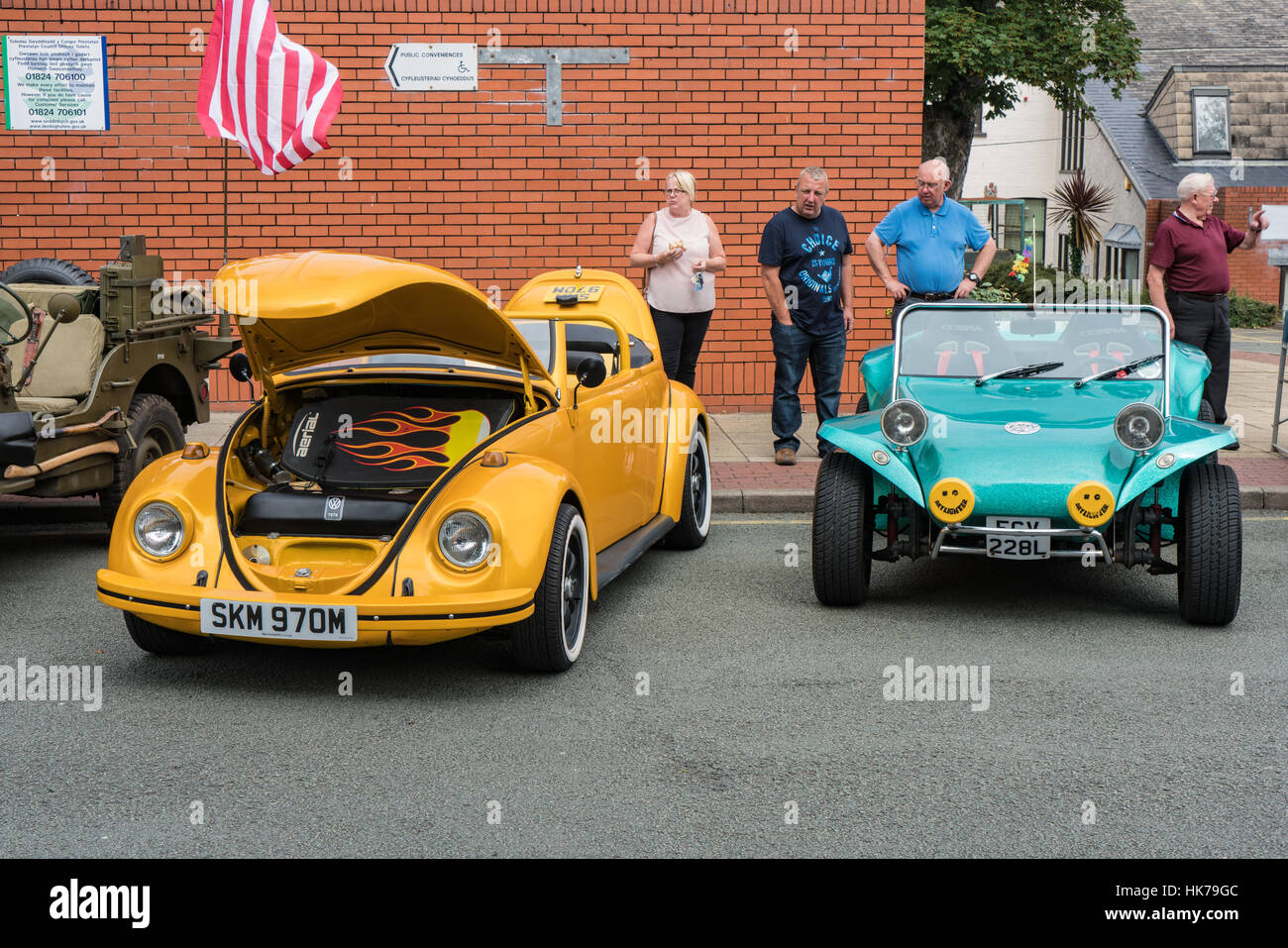 VW Beach Buggy and surfer Beetle Speedster at the Prestatyn Flower Show Stock Photo