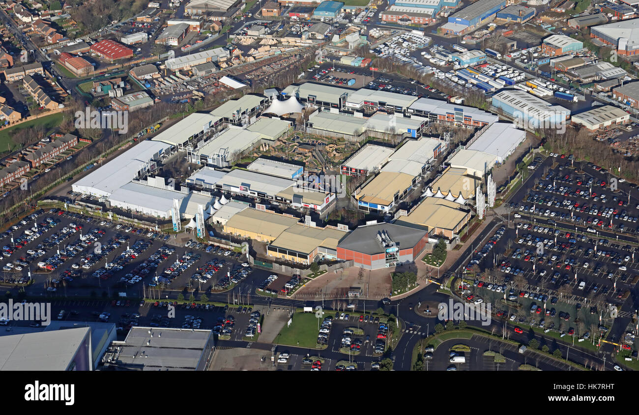 aerial view of Junction 32 Outlet Shopping centre, Glasshoughton,  Castleford, West Yorkshire, UK Stock Photo - Alamy