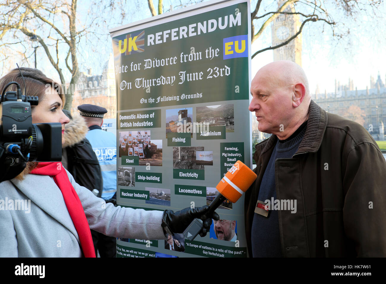 Journalist interviewing Brexit supporter at Supreme Court after Article 50 ruling in favour of Parliament consent requirement, London UK  KATHY DEWITT Stock Photo