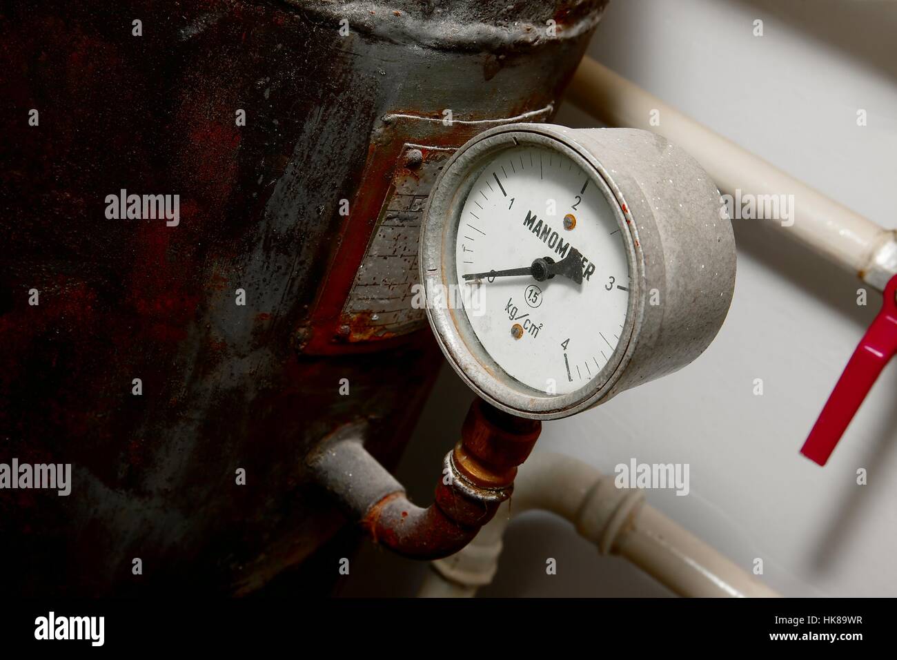 Pressure tank corrosion hi-res stock photography and images - Alamy