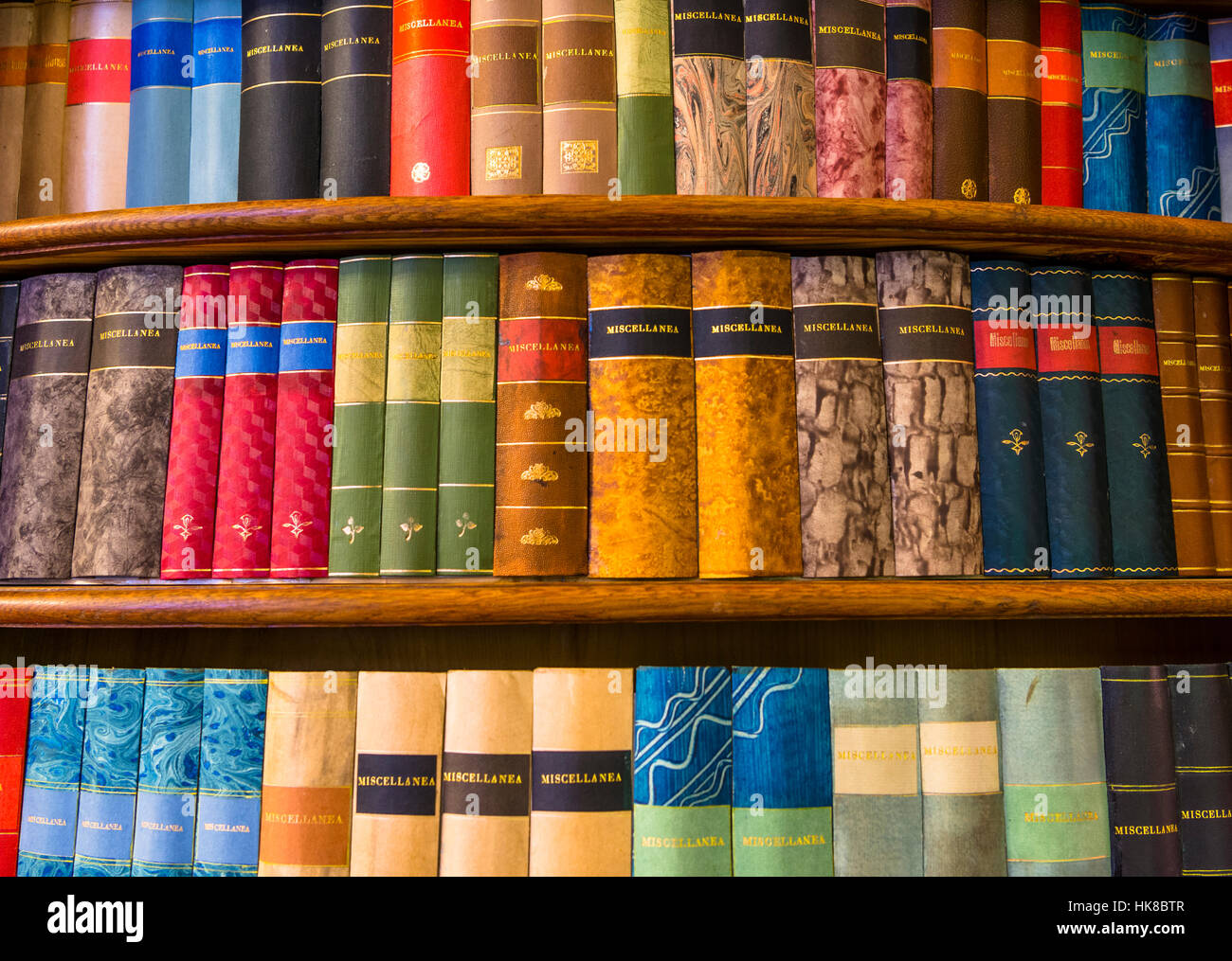Old books shelf hires stock photography and images Alamy