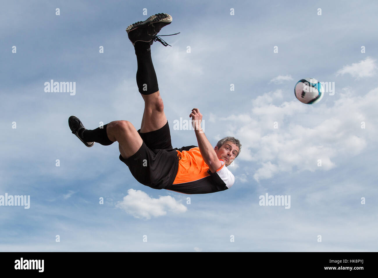 Football Rising And Falling Sport football jumping falling hi-res stock photography and images - Alamy