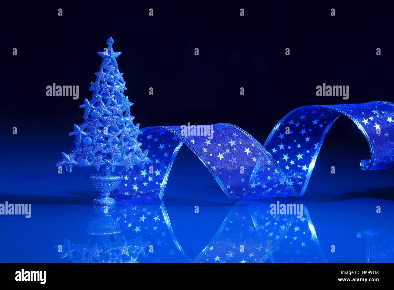 Christmastree bauble hi-res stock photography and images - Alamy