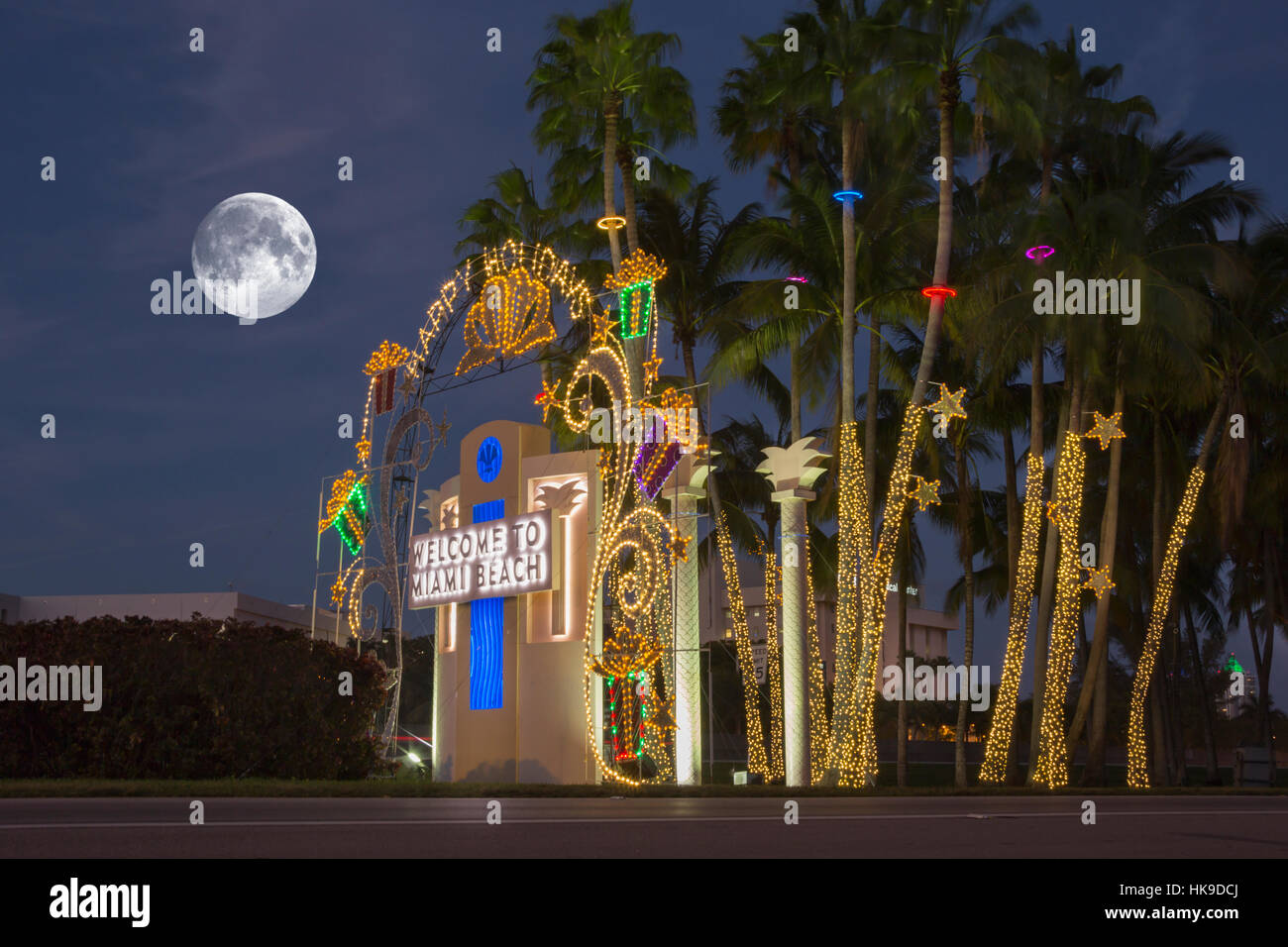 CHRISTMAS DECORATIONS TO MIAMI BEACH SIGN TUTTLE CAUSEWAY MIAMI