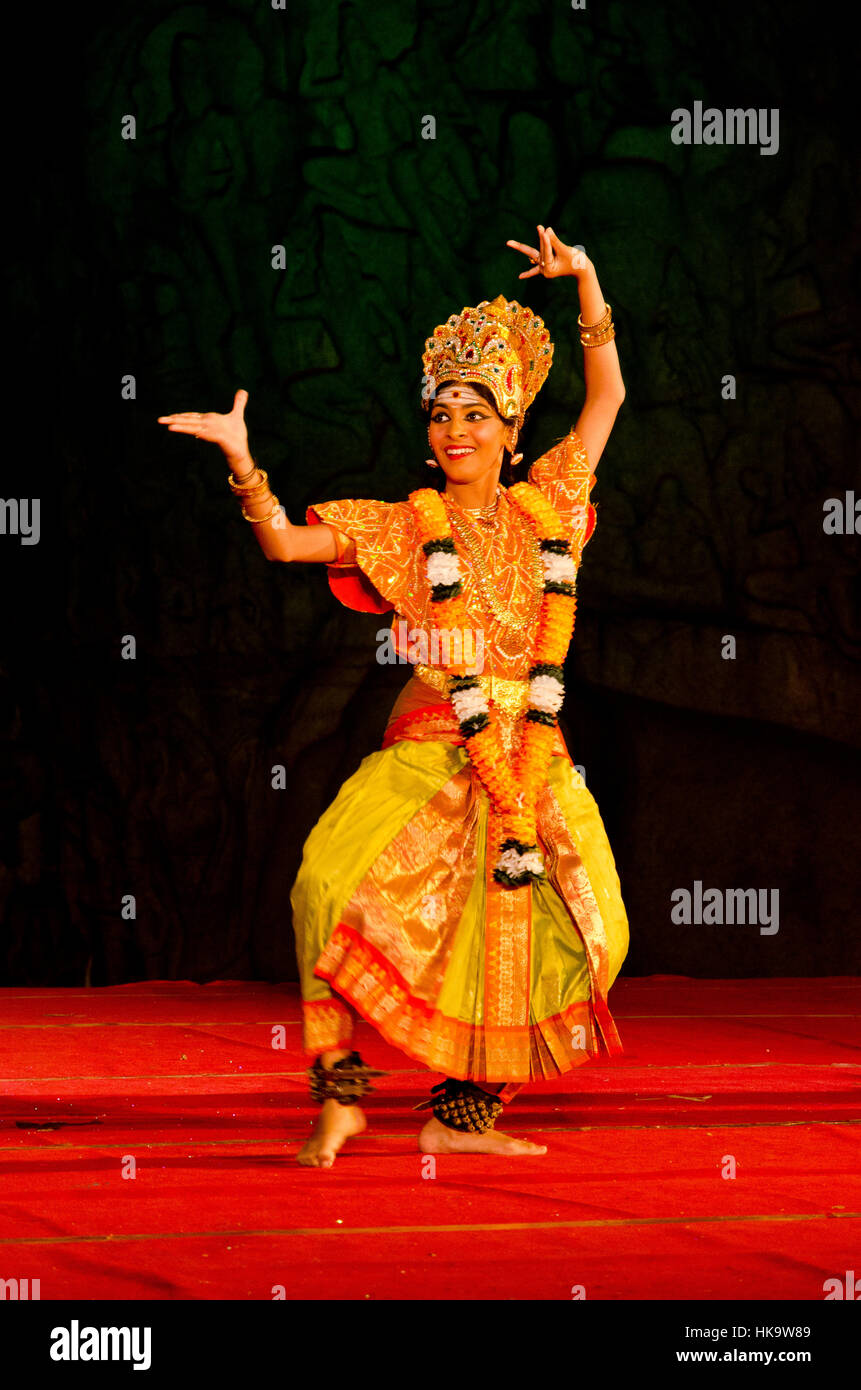 Dance mudra hi-res stock photography and images - Page 14 - Alamy
