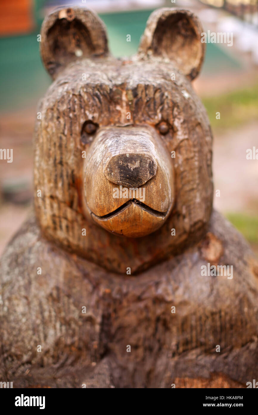 Wood bear statue Stock Photo Alamy