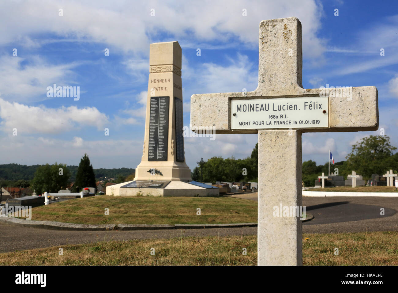 Cross. Commonweatlth War Graves. Tombes De Guerre Commonwealth ...