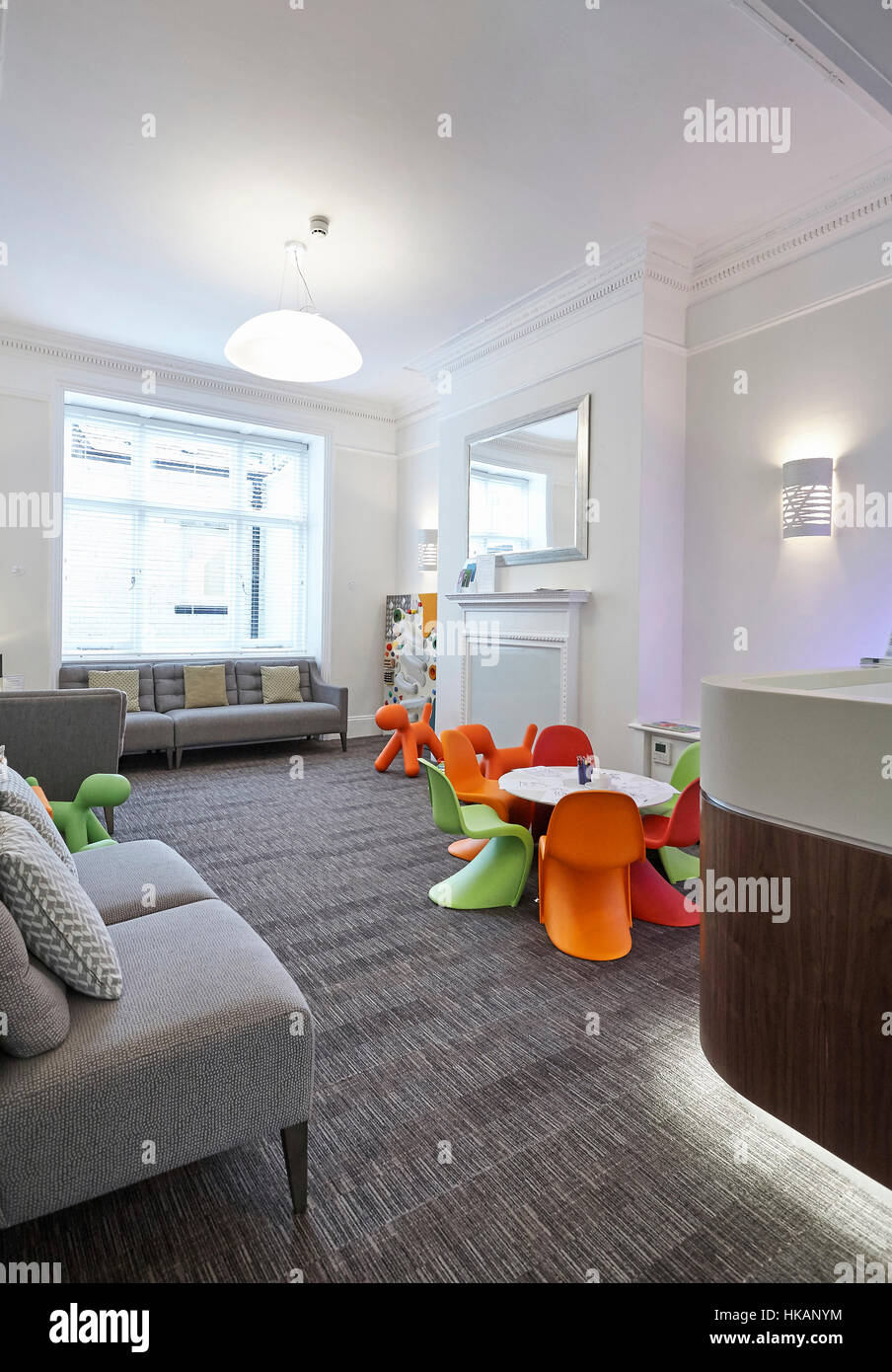 Hospital waiting room uk hi-res stock photography and images - Alamy