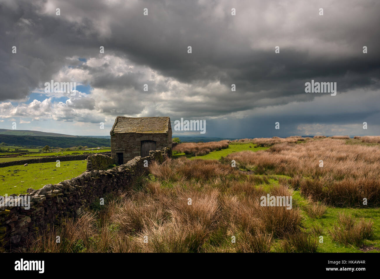Barn at Lanshaw in The Forest of Bowland Stock Photo