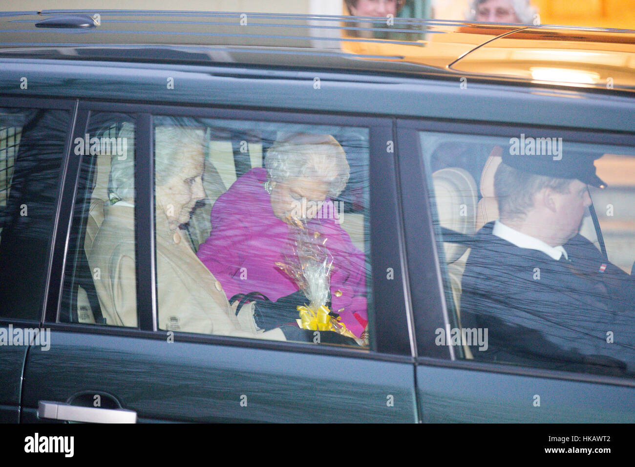The Queen leaving a meeting of the Women's Institute this afternoon (Thurs) at West Newton village hall in Norfolk. Stock Photo