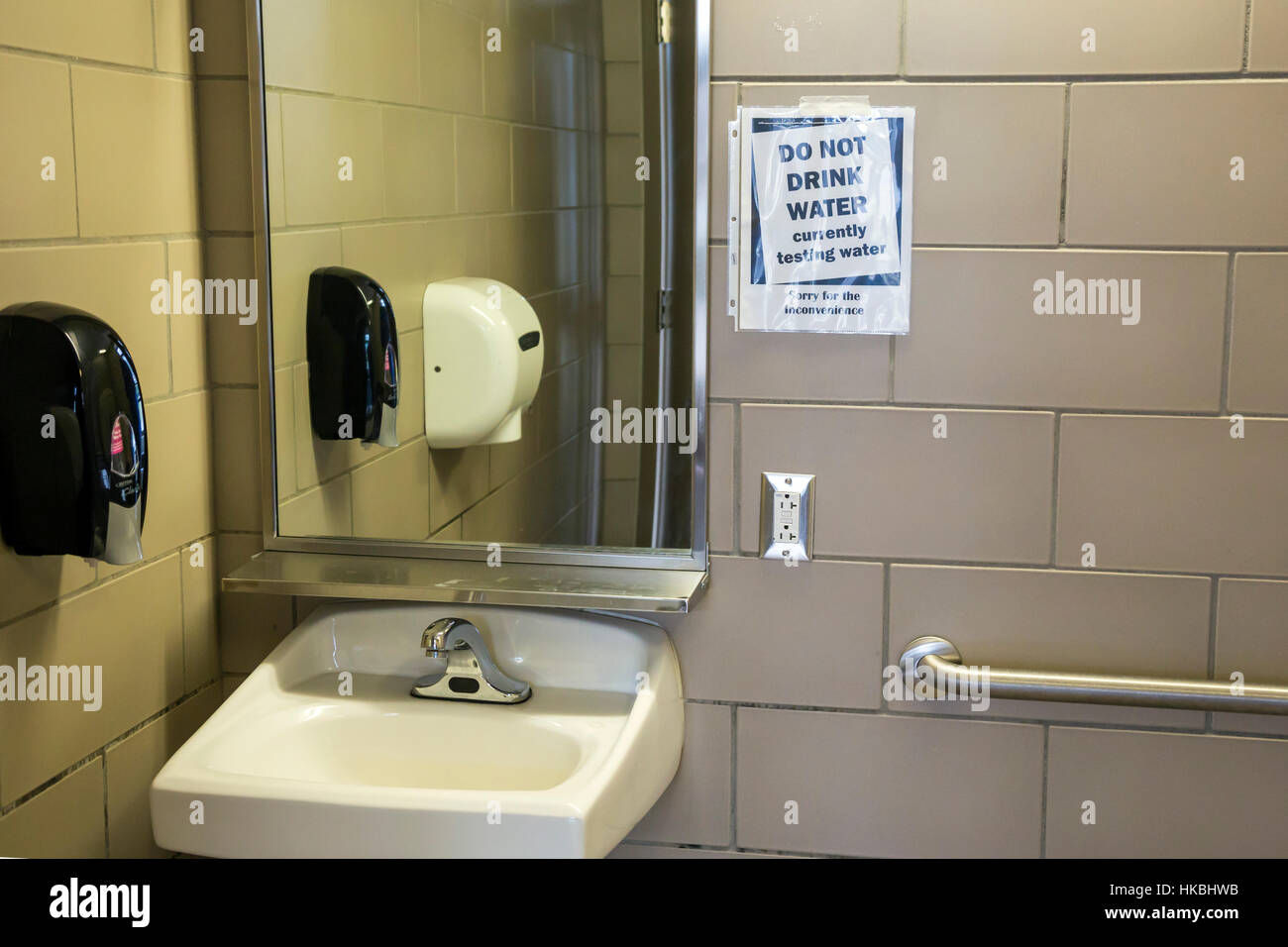 Findlay, Ohio - A sign warns against drinking the water at a rest area on Interstate 75. Stock Photo