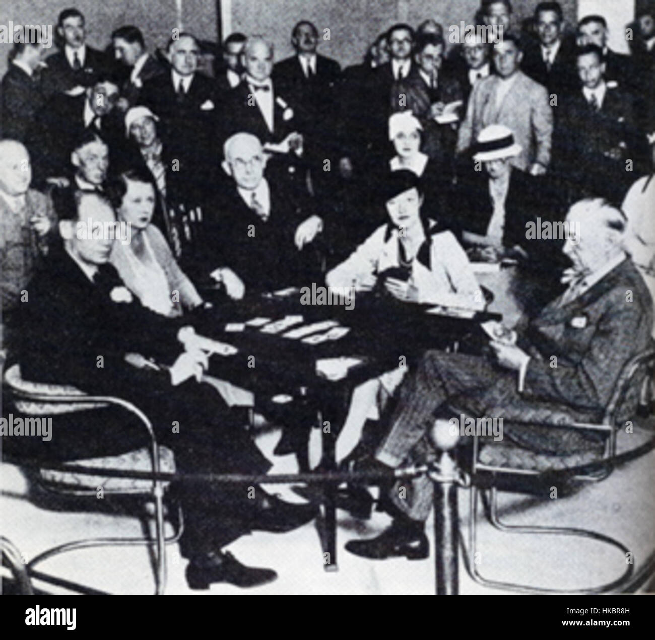 Courtroom battles hi-res stock photography and images - Alamy